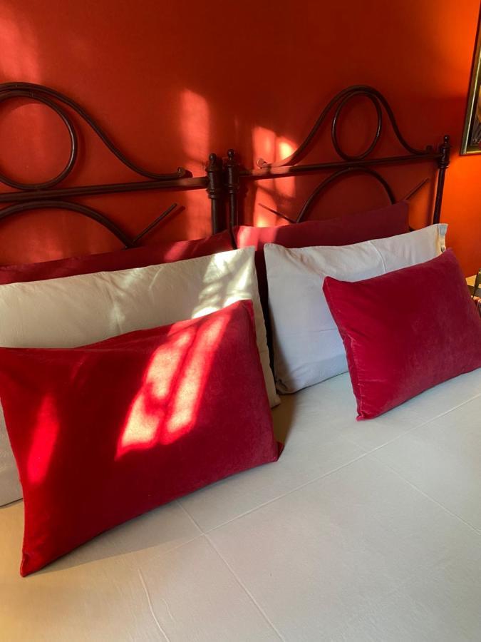 B&B Binot Карманьола Екстериор снимка