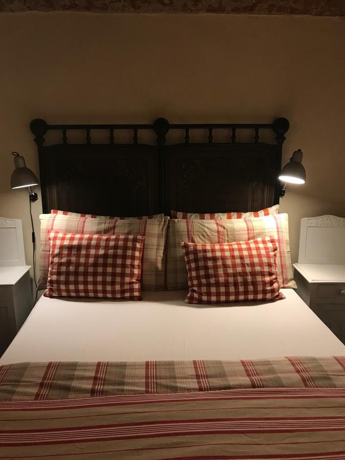 B&B Binot Карманьола Екстериор снимка