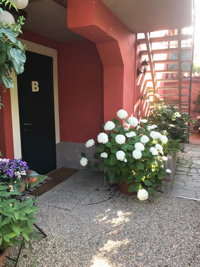 B&B Binot Карманьола Екстериор снимка